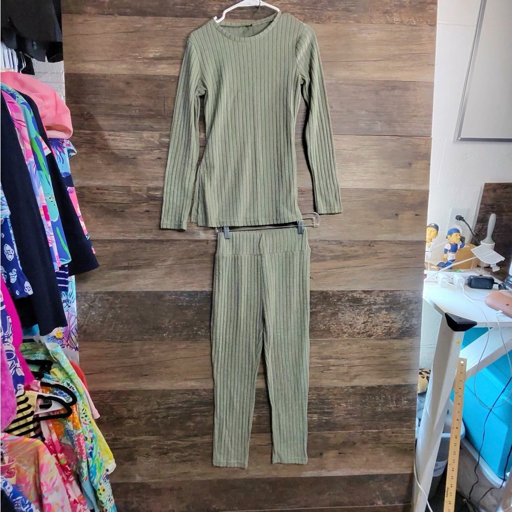 SHEIN Ribbed Green Outfit Set